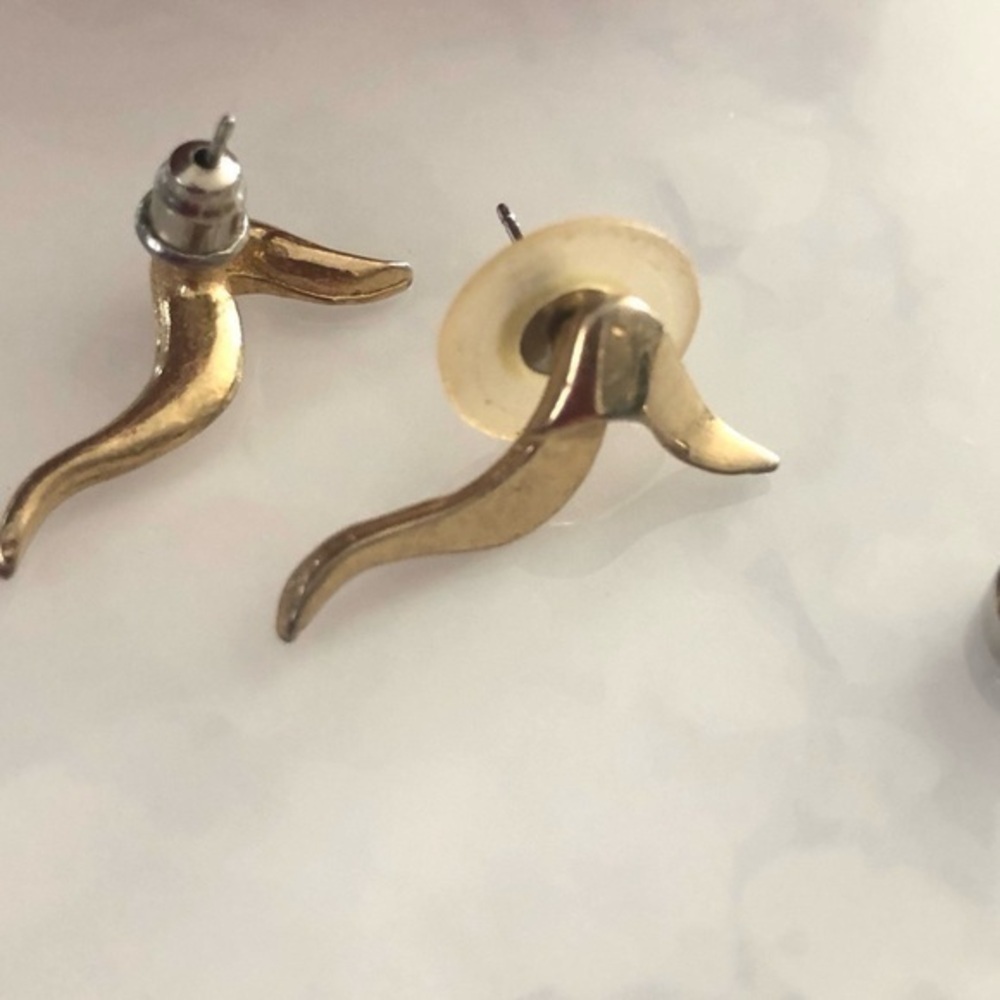 Vintage Gold Tone Earrings